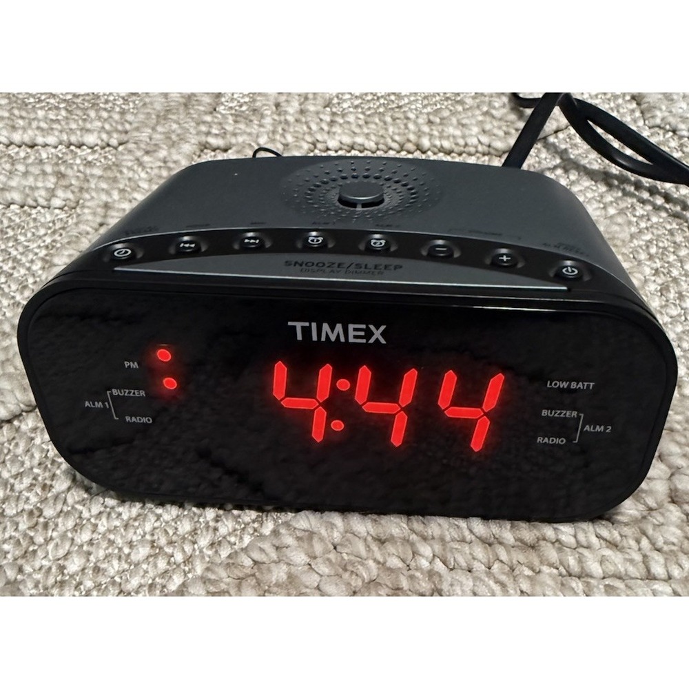 Timex T231Y Gray w/ Large RED LCD Display Alarm Clock AM/FM Radio w/ Aux WORKS!